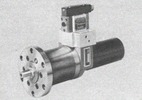 SIG-Servomotor mit aufgebautem Pegasus-Servoventil